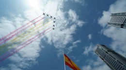König - Militärparade